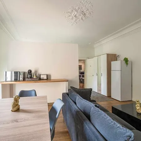 30m - Salon Prive - 2tv - Wifi Guest house